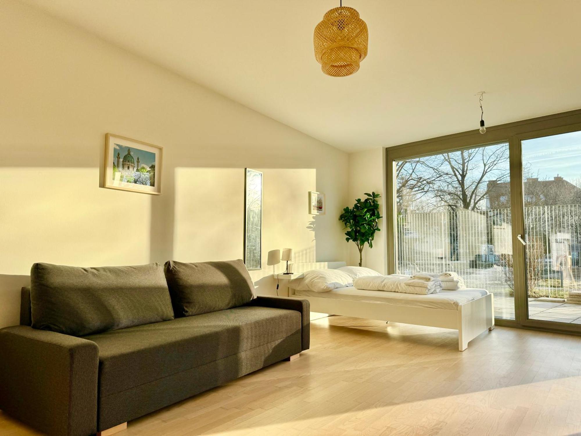 Modern 150 M2 Maisonette - Private Garden & Free Parking Appartamento *